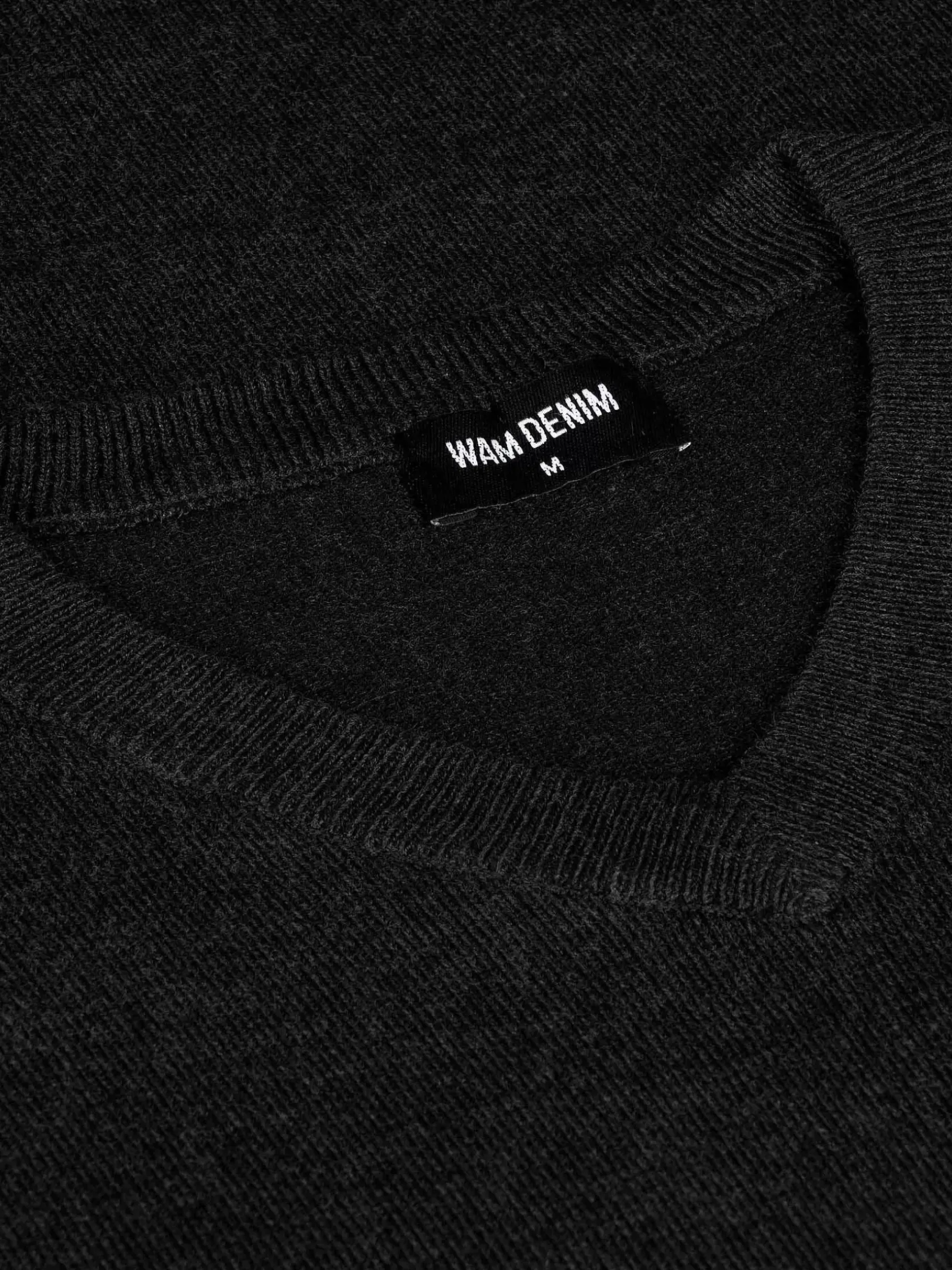 Wam Denim Sweaters|Athens V-Neck Black Sweater